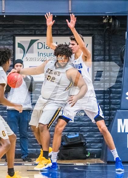 Thumbnail 2 in Bishop O'Dowd vs. Pleasant Grove (MLK Classic at St. Mary's College) photogallery.