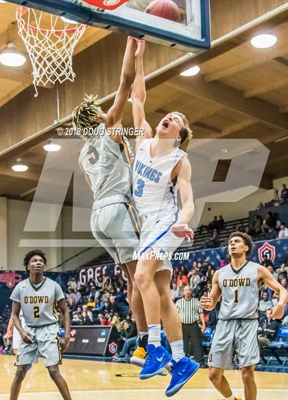 Thumbnail 2 in Bishop O'Dowd vs. Pleasant Grove (MLK Classic at St. Mary's College) photogallery.