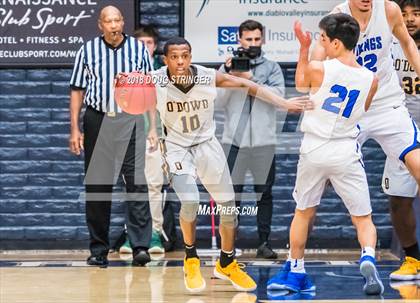 Thumbnail 3 in Bishop O'Dowd vs. Pleasant Grove (MLK Classic at St. Mary's College) photogallery.
