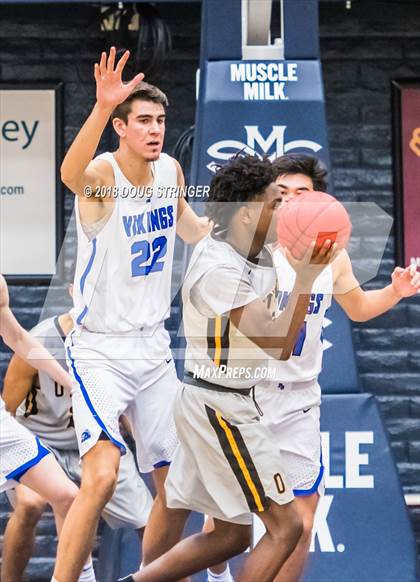 Thumbnail 3 in Bishop O'Dowd vs. Pleasant Grove (MLK Classic at St. Mary's College) photogallery.