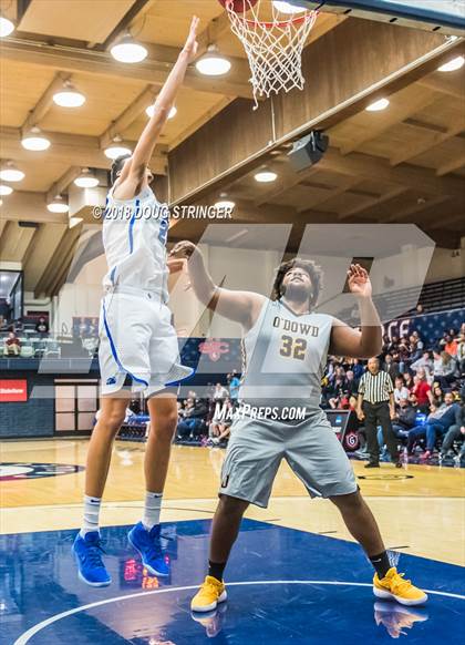 Thumbnail 2 in Bishop O'Dowd vs. Pleasant Grove (MLK Classic at St. Mary's College) photogallery.