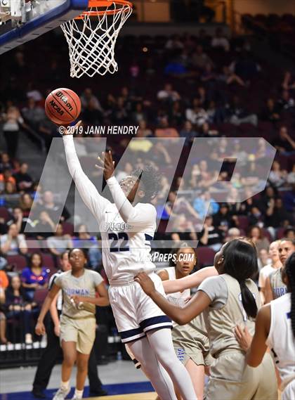 Thumbnail 2 in Bishop Gorman vs. Centennial (NIAA 4A Final) photogallery.