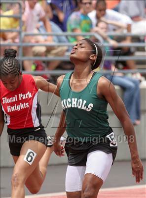 Thumbnail 2 in NYSPHSAA Championships (Girls Track Events, Day 2) photogallery.