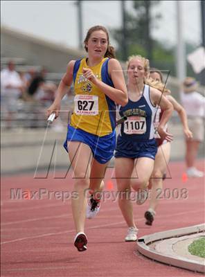 Thumbnail 3 in NYSPHSAA Championships (Girls Track Events, Day 2) photogallery.
