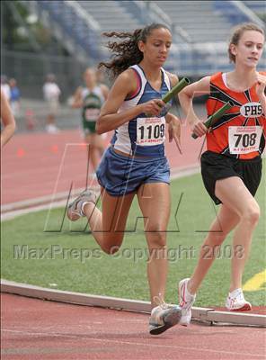 Thumbnail 1 in NYSPHSAA Championships (Girls Track Events, Day 2) photogallery.