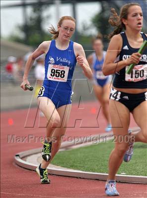 Thumbnail 3 in NYSPHSAA Championships (Girls Track Events, Day 2) photogallery.