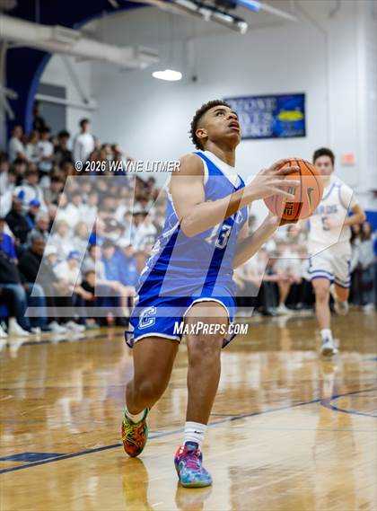 Thumbnail 2 in JV: Covington Catholic @ Highlands photogallery.