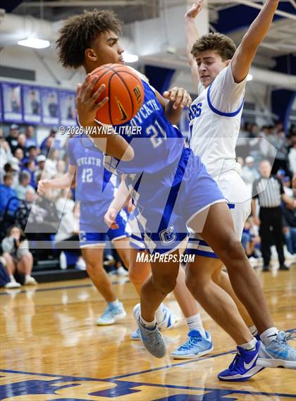 Thumbnail 2 in JV: Covington Catholic @ Highlands photogallery.