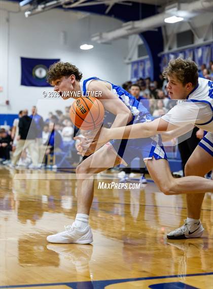 Thumbnail 2 in JV: Covington Catholic @ Highlands photogallery.