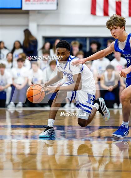 Thumbnail 2 in JV: Covington Catholic @ Highlands photogallery.