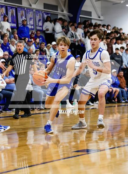Thumbnail 1 in JV: Covington Catholic @ Highlands photogallery.
