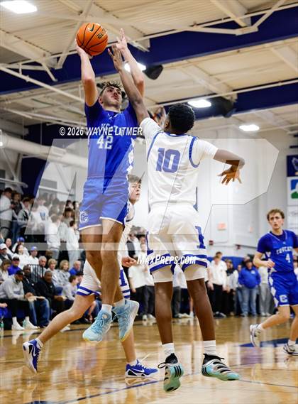 Thumbnail 1 in JV: Covington Catholic @ Highlands photogallery.