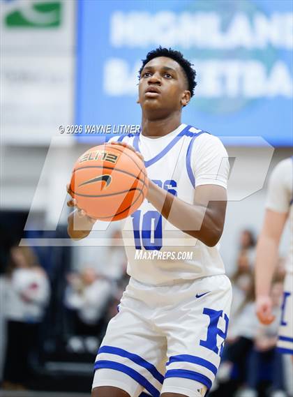 Thumbnail 1 in JV: Covington Catholic @ Highlands photogallery.
