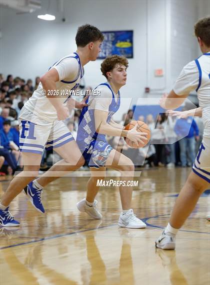 Thumbnail 2 in JV: Covington Catholic @ Highlands photogallery.