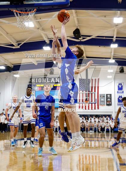 Thumbnail 2 in JV: Covington Catholic @ Highlands photogallery.