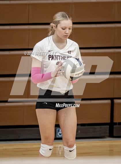 Thumbnail 2 in Millard South vs. Norfolk photogallery.