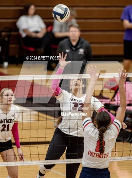Thumbnail 1 in Millard South vs. Norfolk photogallery.