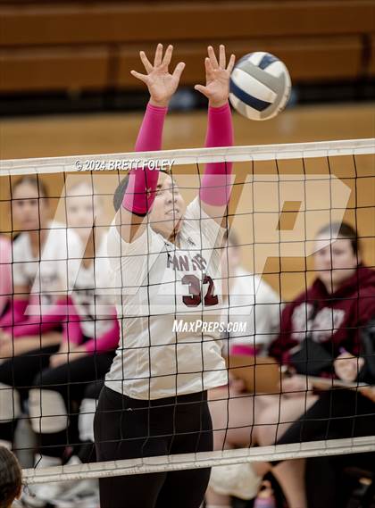 Thumbnail 2 in Millard South vs. Norfolk photogallery.