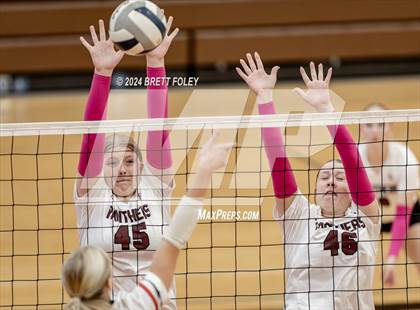 Thumbnail 2 in Millard South vs. Norfolk photogallery.