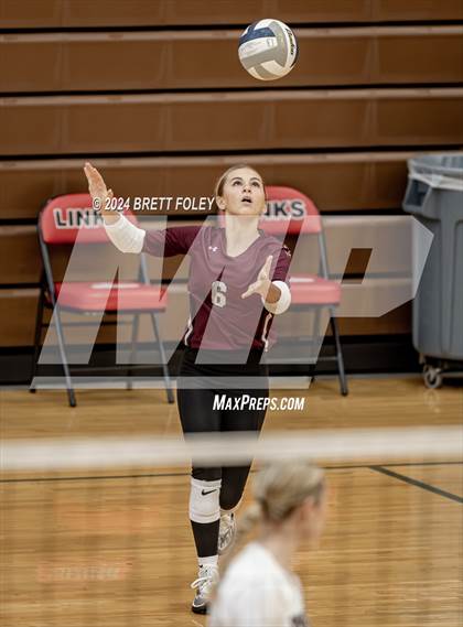 Thumbnail 3 in Millard South vs. Norfolk photogallery.