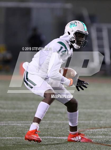 Thumbnail 3 in Lincoln vs. Oceanside (CIF SDS D1 Final) photogallery.