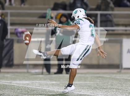 Thumbnail 3 in Lincoln vs. Oceanside (CIF SDS D1 Final) photogallery.