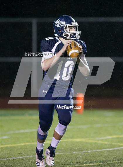 Thumbnail 3 in Hollidaysburg vs Oil City (5A Sub Regional) photogallery.