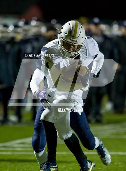Thumbnail 3 in Hollidaysburg vs Oil City (5A Sub Regional) photogallery.
