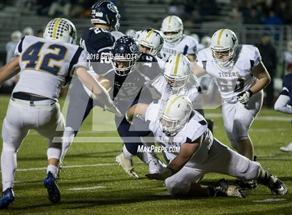 Thumbnail 3 in Hollidaysburg vs Oil City (5A Sub Regional) photogallery.