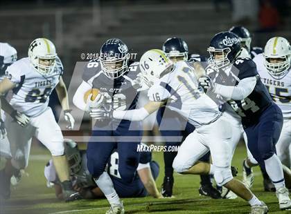 Thumbnail 2 in Hollidaysburg vs Oil City (5A Sub Regional) photogallery.