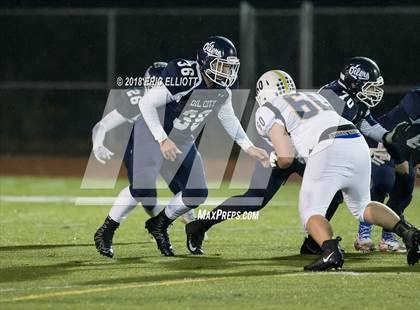 Thumbnail 2 in Hollidaysburg vs Oil City (5A Sub Regional) photogallery.
