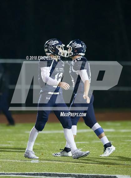 Thumbnail 3 in Hollidaysburg vs Oil City (5A Sub Regional) photogallery.