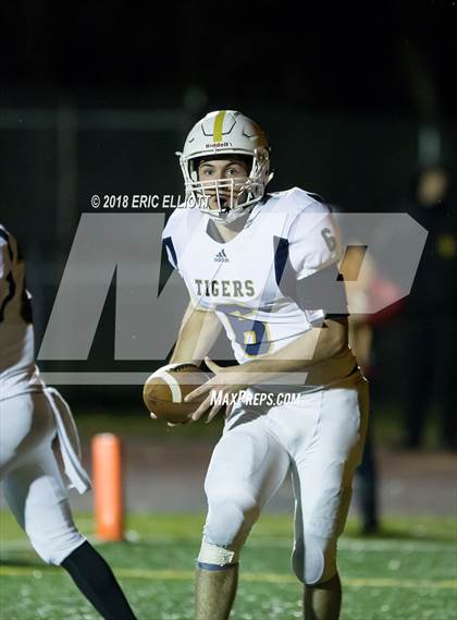 Thumbnail 3 in Hollidaysburg vs Oil City (5A Sub Regional) photogallery.