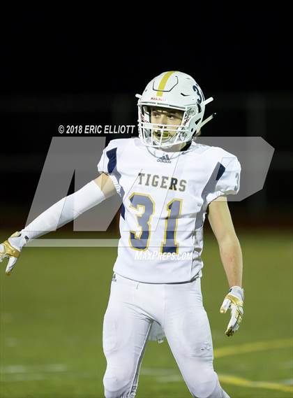Thumbnail 2 in Hollidaysburg vs Oil City (5A Sub Regional) photogallery.