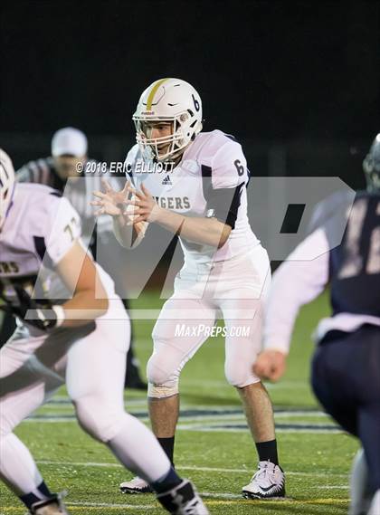 Thumbnail 3 in Hollidaysburg vs Oil City (5A Sub Regional) photogallery.
