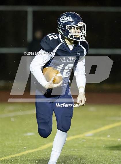 Thumbnail 1 in Hollidaysburg vs Oil City (5A Sub Regional) photogallery.