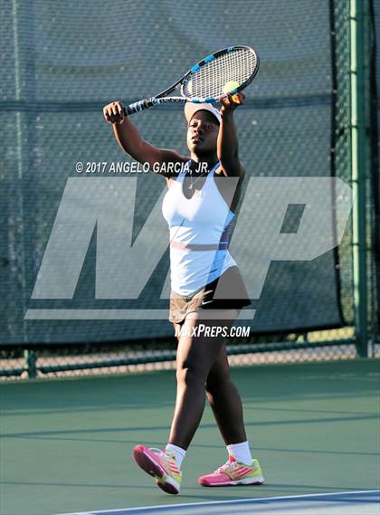 Thumbnail 2 in BVAL Semifinals photogallery.