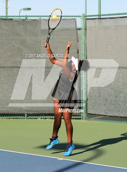 Thumbnail 1 in BVAL Semifinals photogallery.