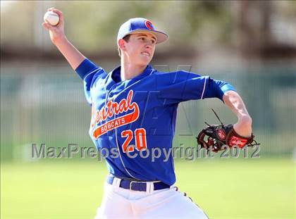 Thumbnail 3 in San Angelo Central vs. Round Rock (Langerhans Classic) photogallery.
