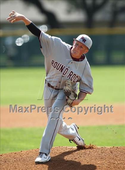 Thumbnail 3 in San Angelo Central vs. Round Rock (Langerhans Classic) photogallery.