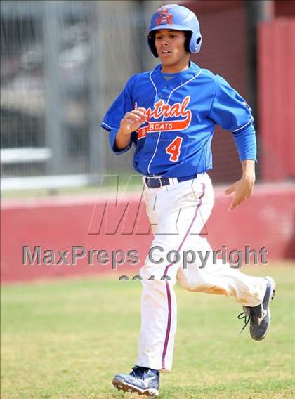 Thumbnail 2 in San Angelo Central vs. Round Rock (Langerhans Classic) photogallery.