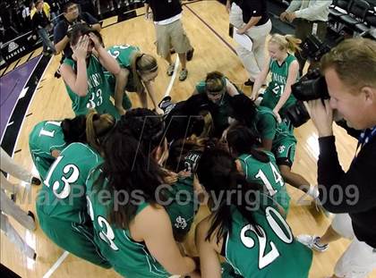 Thumbnail 3 in St. Mary's vs. Sacred Heart Cathedral (CIF NorCal D3 Final) photogallery.