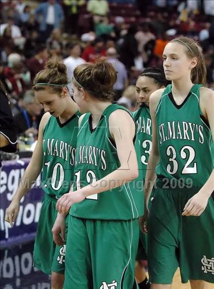 Thumbnail 3 in St. Mary's vs. Sacred Heart Cathedral (CIF NorCal D3 Final) photogallery.