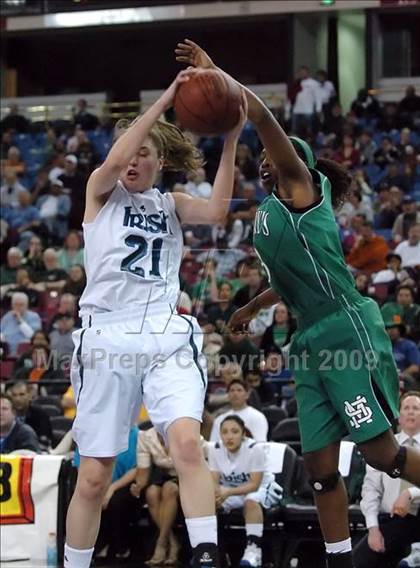 Thumbnail 3 in St. Mary's vs. Sacred Heart Cathedral (CIF NorCal D3 Final) photogallery.
