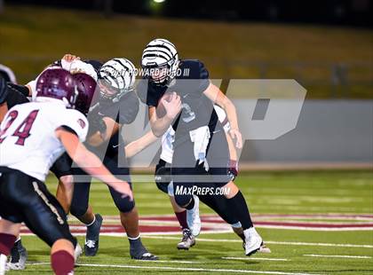 Thumbnail 1 in Whitesboro vs. Grandview (UIL 3A Division 1 Region 2 Regional Semifinal) photogallery.