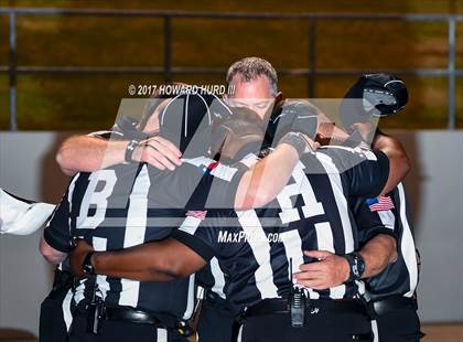 Thumbnail 2 in Whitesboro vs. Grandview (UIL 3A Division 1 Region 2 Regional Semifinal) photogallery.