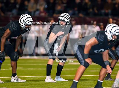 Thumbnail 2 in Whitesboro vs. Grandview (UIL 3A Division 1 Region 2 Regional Semifinal) photogallery.