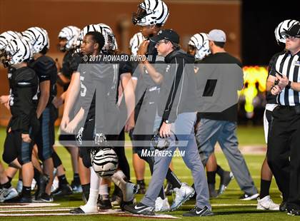 Thumbnail 2 in Whitesboro vs. Grandview (UIL 3A Division 1 Region 2 Regional Semifinal) photogallery.
