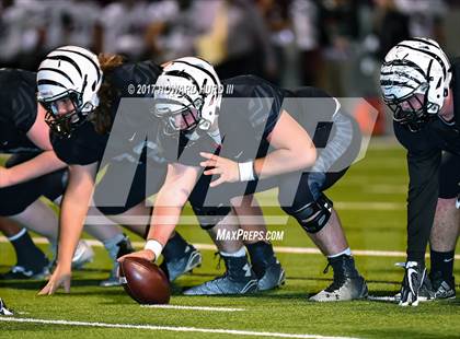 Thumbnail 2 in Whitesboro vs. Grandview (UIL 3A Division 1 Region 2 Regional Semifinal) photogallery.