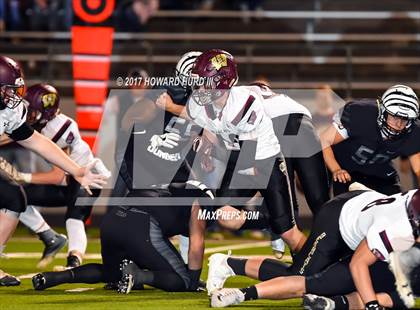 Thumbnail 1 in Whitesboro vs. Grandview (UIL 3A Division 1 Region 2 Regional Semifinal) photogallery.